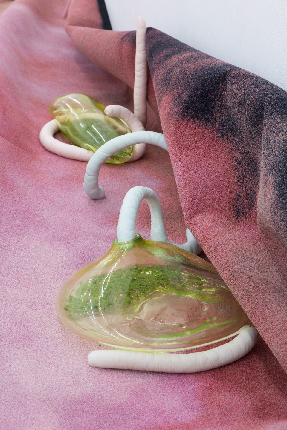 Julia Crabtree & William Evans, Marginalia, 2017 (Detail), Cell Project Space Julia Crabtree & William Evans, Marginalia, 2017 (Detail), Cell Project Space