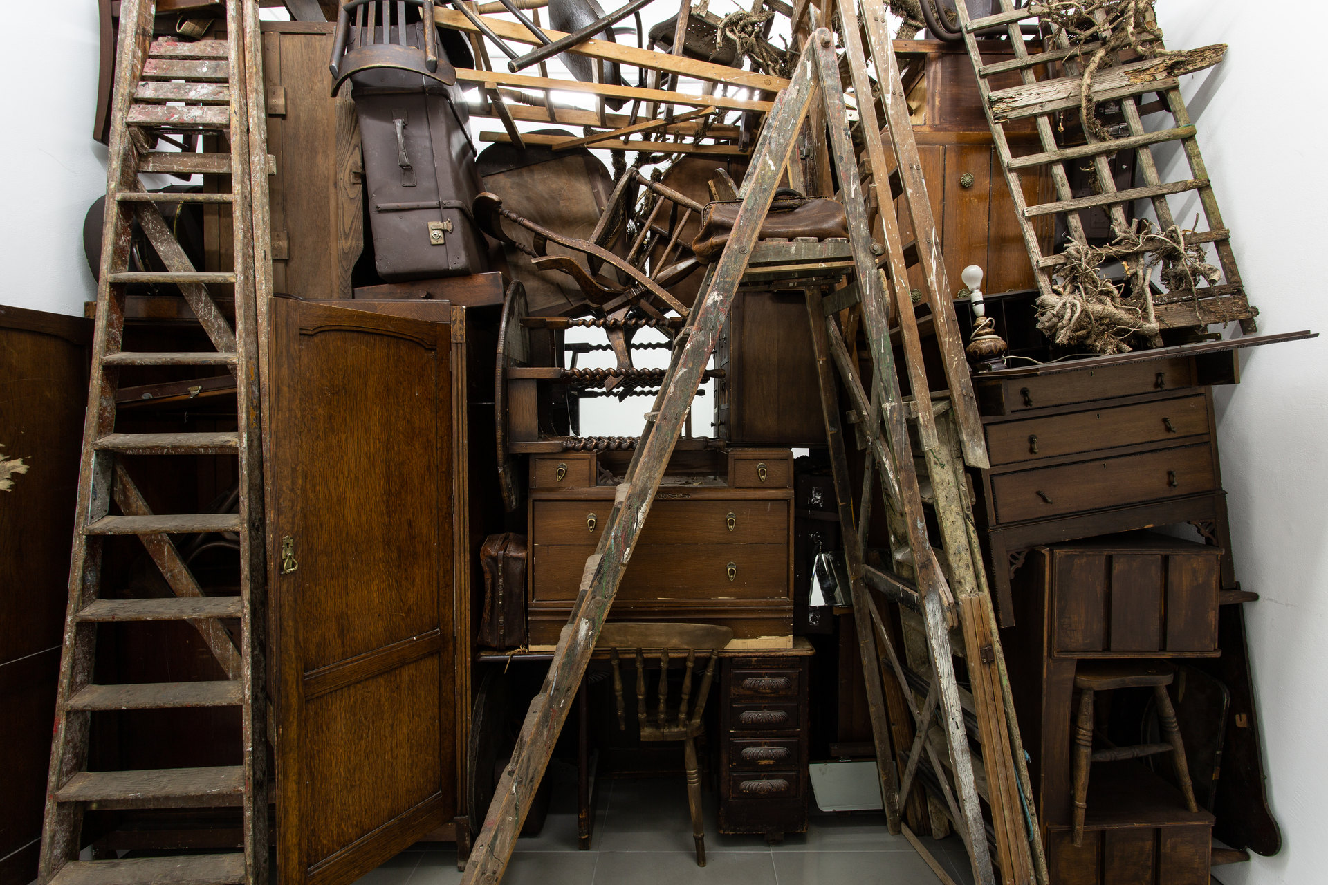 Alex Margo Arden and Caspar Heinemann, Changing the face can change nothing, but facing the change can change everything, 2019, [detail], Cell Project Space