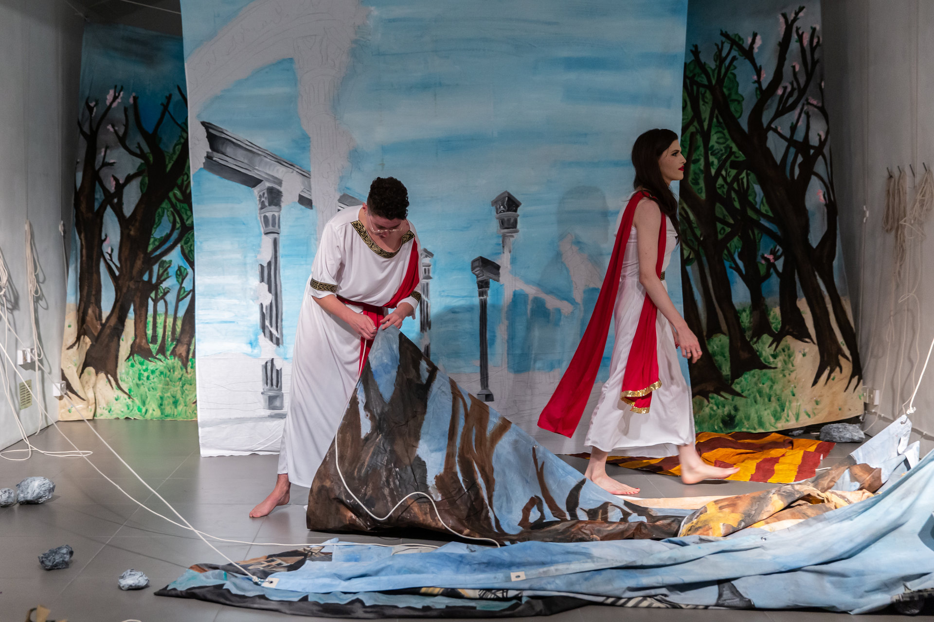 Alex Margo Arden and Caspar Heinemann, THE FARMYARD IS NOT A VIOLENT PLACE AND I LOOK EXACTLY LIKE JUDY GARLAND, 2019, Performance, Cell Project Space 