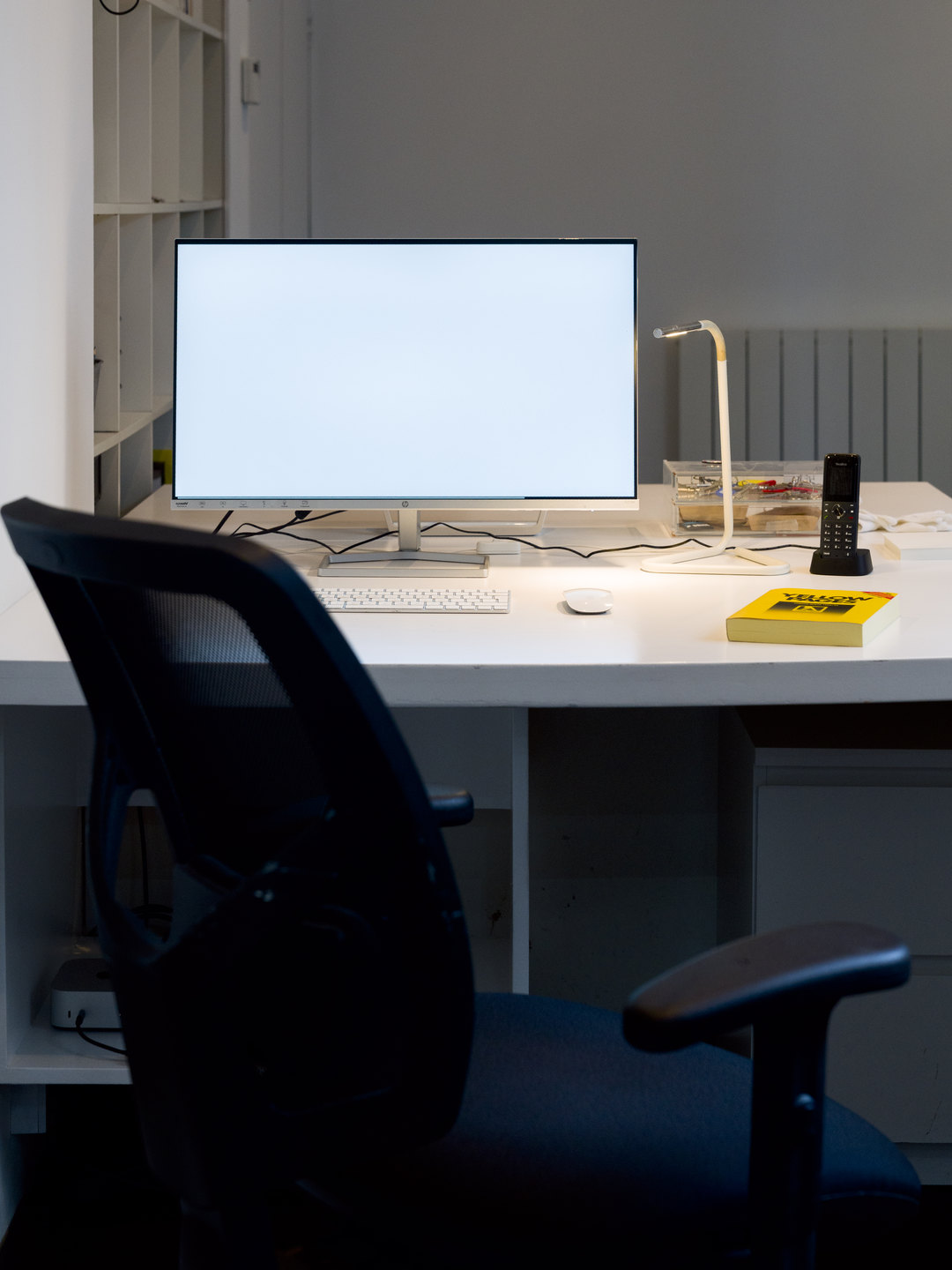 Elizabeth Wright, Exhibition view, Teatro Grottesco presents Elizabeth Wright at Cell Project Space, 2026