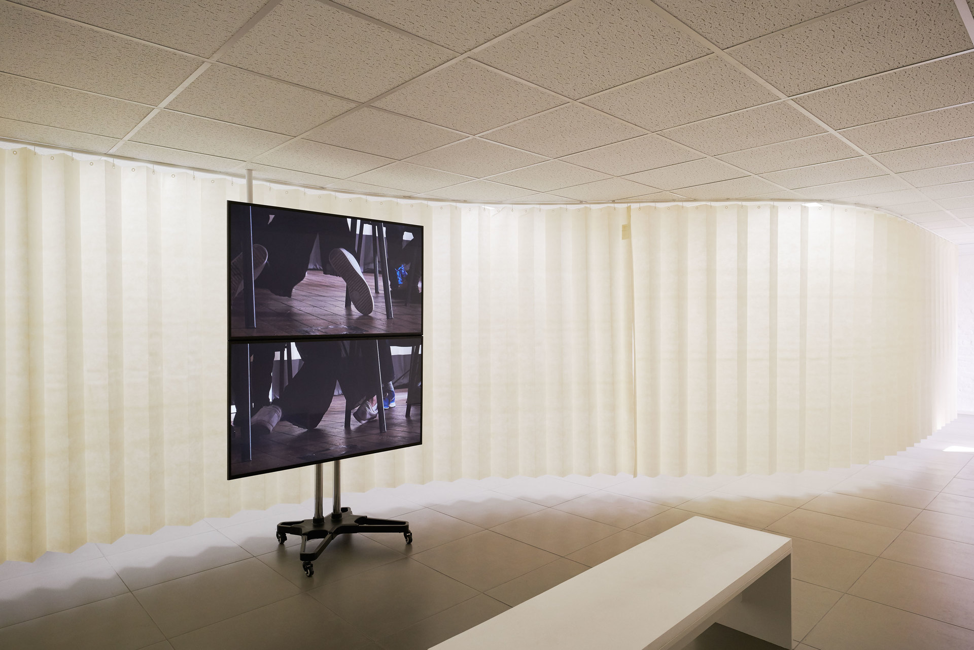 Jos Bitelli, A Partition, installation view, 2016, Cell Project Space