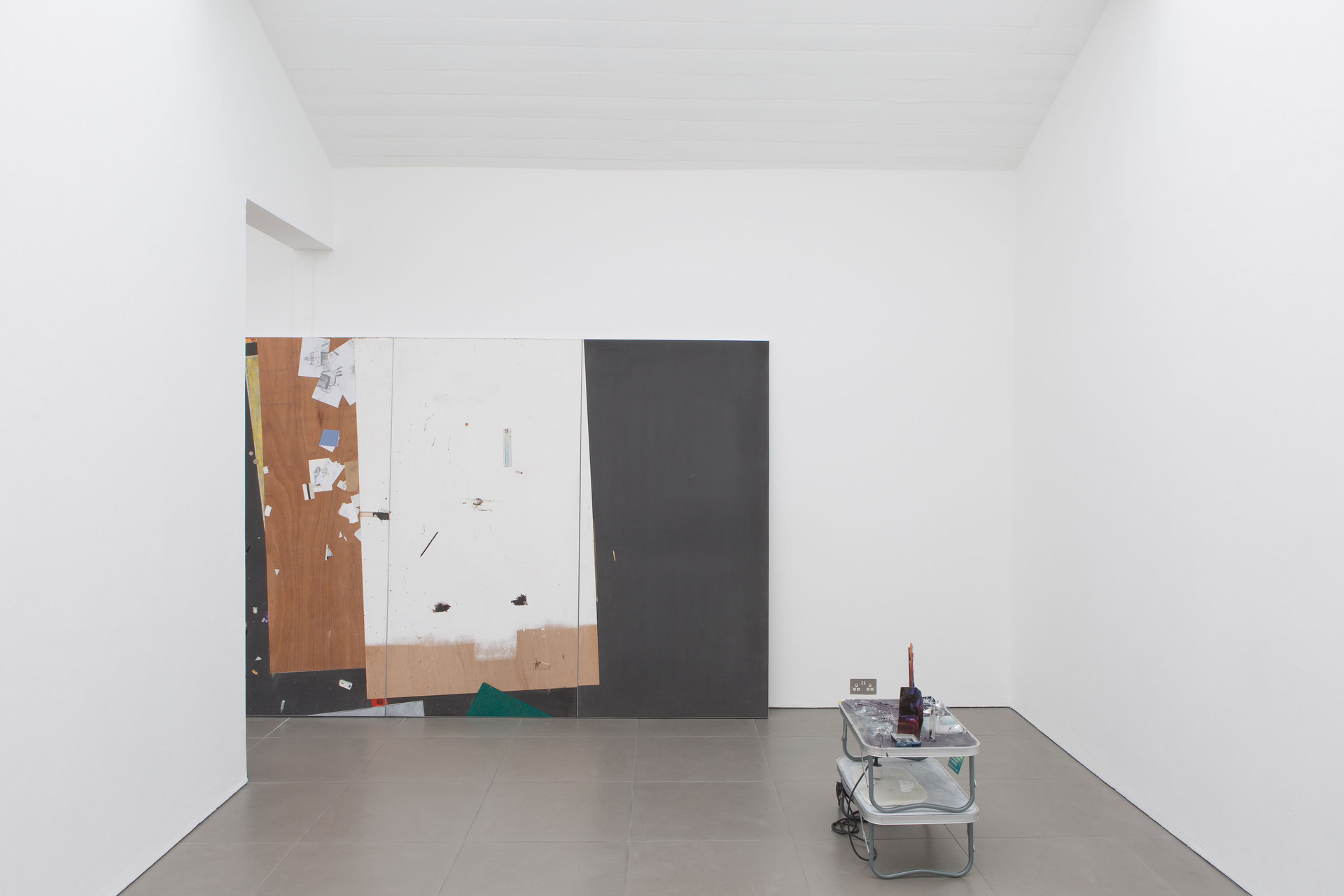 Kate Mackeson & Henrik Potter, ‘landlords are not currently collecting rent in self-love’, Installation View, 2016, Cell Project Space