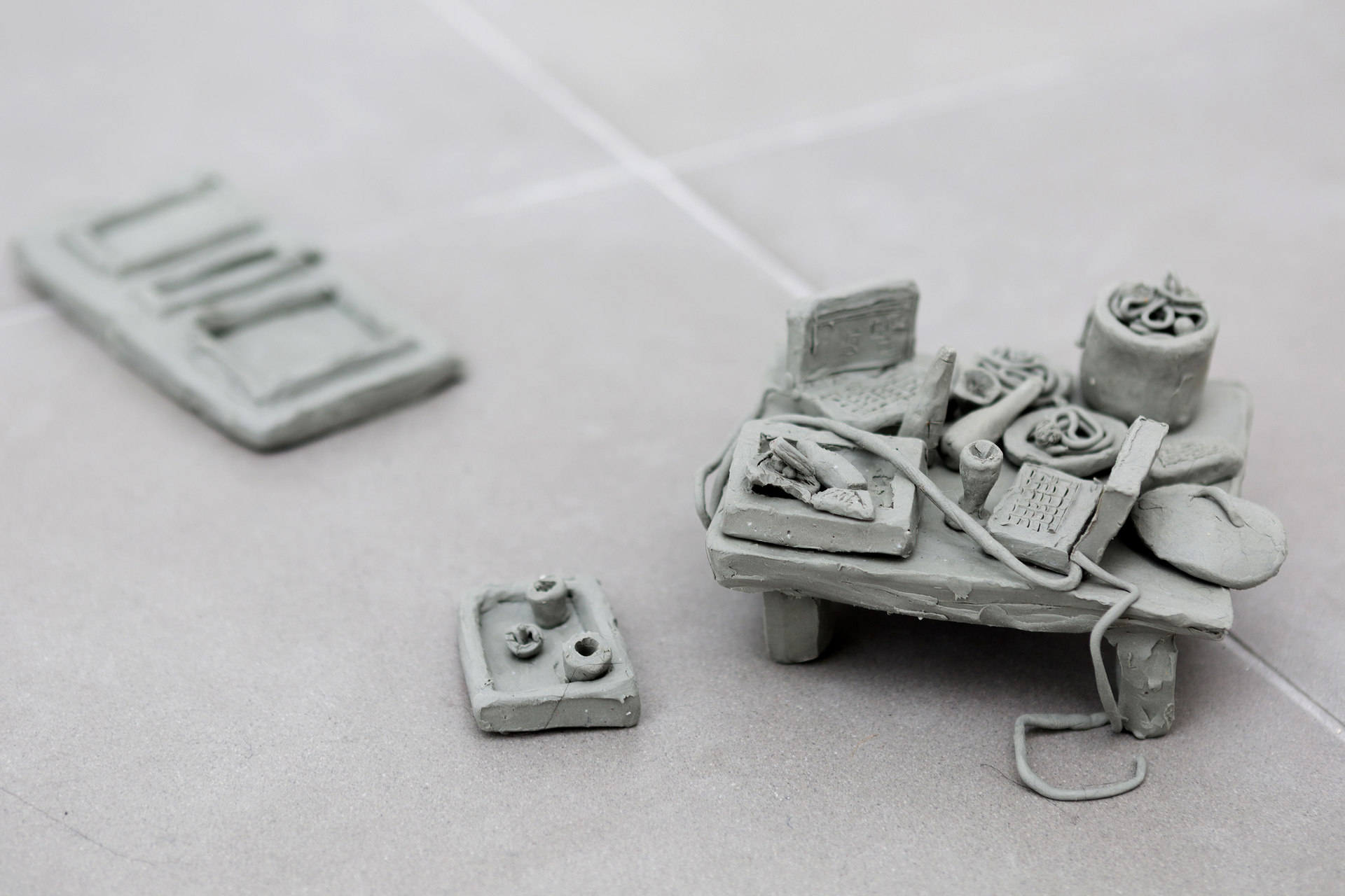 Mélanie Matranga, handmade situation, 2015, Non drying Paste, dimensions variable, Cell Project Space