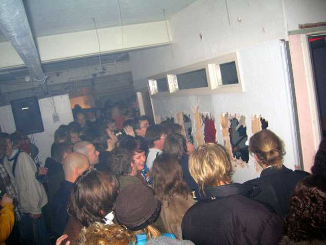 Norwegian Lady, Bag lady, Cell Project space