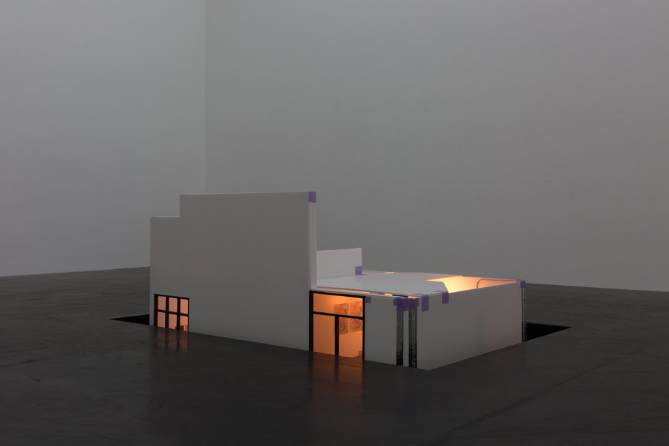 Ghislaine Leung, The Moves, Cell Project Space, 2017