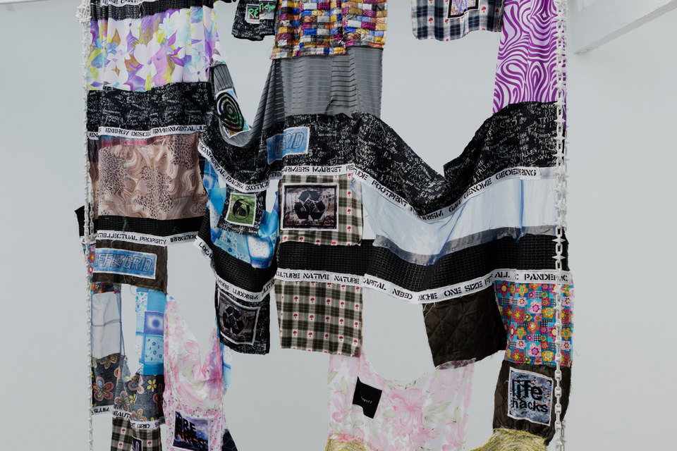 Leslie Kulesh, Anthropo-scenester, 2016, digital print, mixed media ( 4500mm x 240mm). Cell Project space