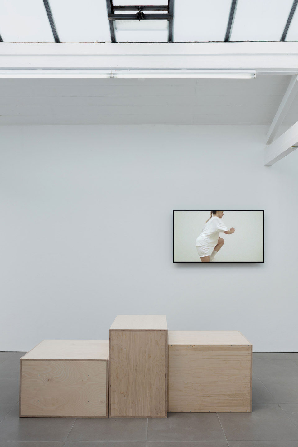 Nina Cristante, fitnessed I, 2016, digital HD video, 5 mins looped, fitnessed III, 2016, plywood 3 plyometric boxes, Cell Project Space