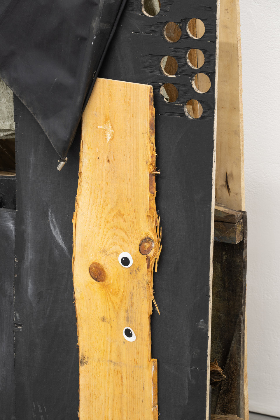 Detail: LA Timpa, Mouth Face Forehead, 2026, 120 x 120 x 60 cm, Come Back, 2026