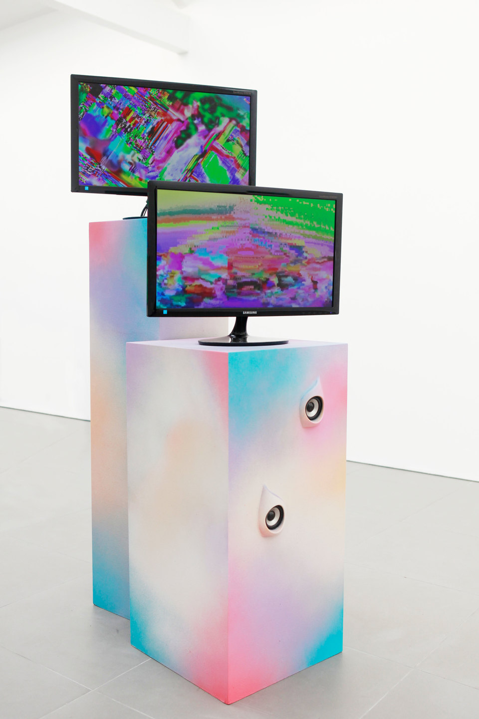 Adham Faramawy, Violet Likes Psychic Honey 2, 2012, Looped video + sculpture, 164 x 31 x 31 cm and 130 x 43 x 43 cm, Cell Project Space