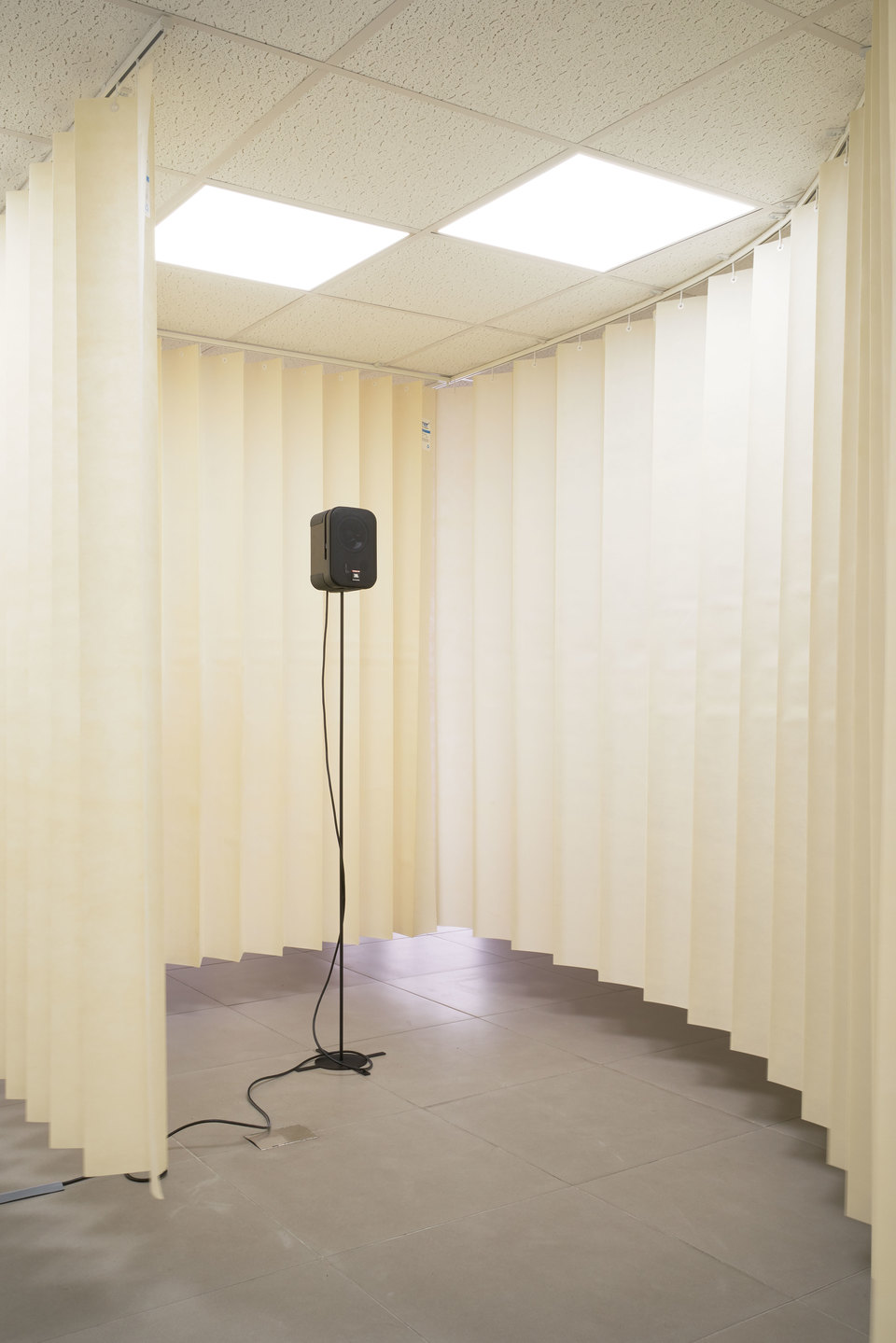 Jos Bitelli, A Partition, installation view, 2016, Cell Project Space