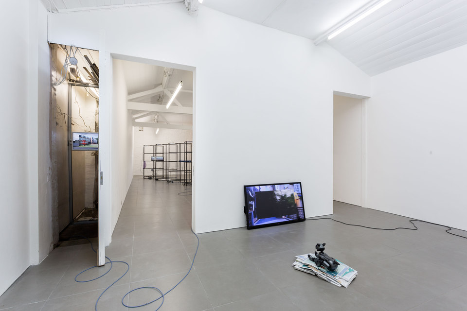 Yuri Pattison, Free Traveller, 2014, installation view, Cell Project Space